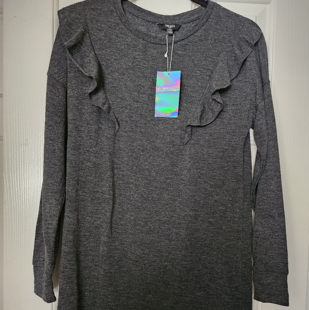 Ruffle long sleeve